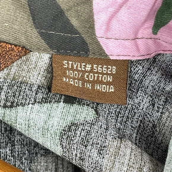 Walls Cowgirl Ranch Wear Women Small Camo Pink Pearl Snap Western Bling NWT - Picture 5 of 13